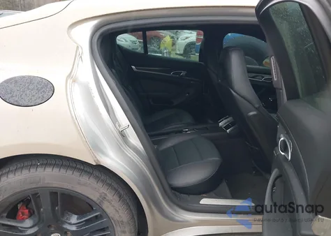 2010 Porsche Panamera S z USA, uszkodzony, nr VIN WP0AB2A77AL061044